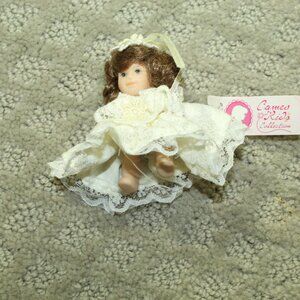 Vtg Cameo Kids Collection Miniature 2.75" Articulated Ceramic "Sydney" Doll